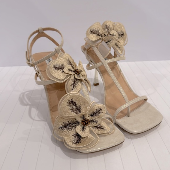 Steve Madden Aries Novelty Floral High-Heel Dress Sandals - Picture 3 of 8